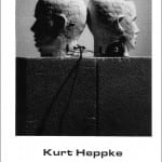 Ausstellungsplakat „Elektronik im Kopf": zwei Skulpturenköpfe mit Kabeln, Kurt Heppke 1992 | Exhibition poster "Electronics in Mind": two sculpture heads with cables, Kurt Heppke 1992