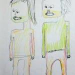 Kinderzeichnung: Zwei grimmige Figuren mit Zähnen, gelb-grün koloriert | Children's drawing: Two grimacing figures with teeth, colored in yellow-green